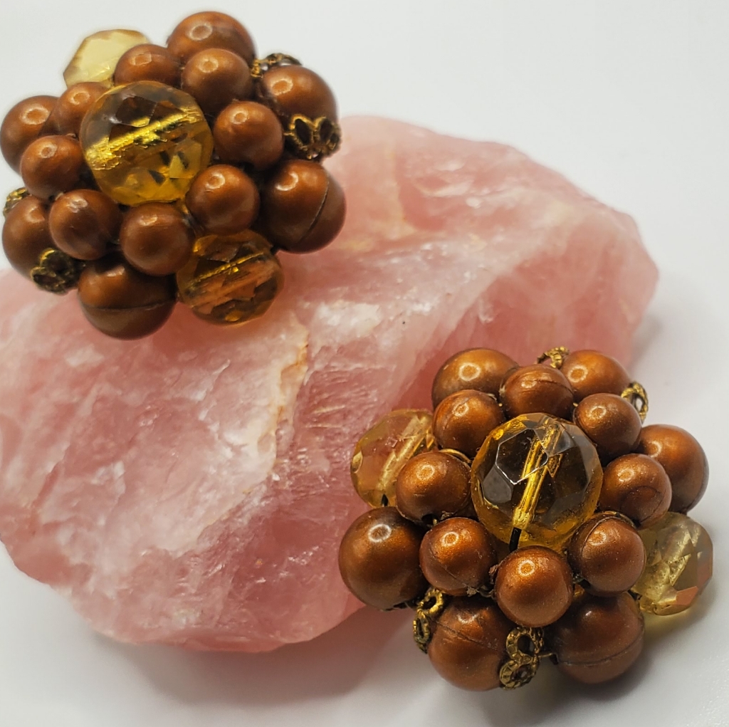 Vintage Western Germany Clip On Earrings Beaded Brown 20$